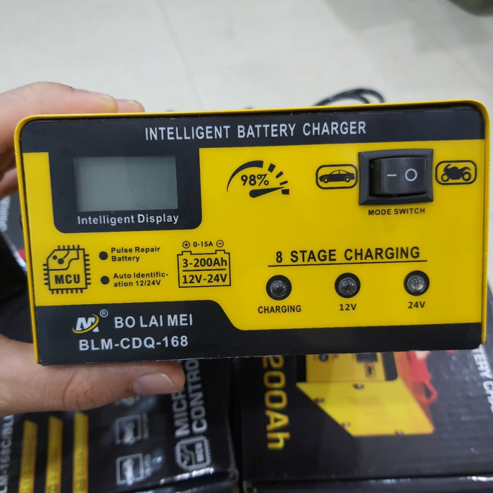 Автоматическое зарядное устройство для аккумулятора Bo Lai Mei 12В/24В 15А
