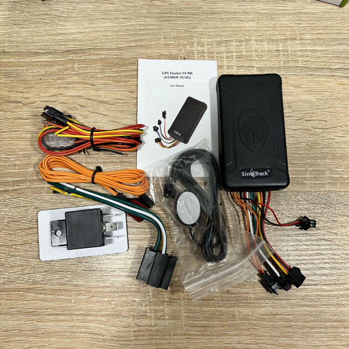 GPS трекер для авто Sinotrack ST-906 з акумулятором, мікрофоном та блокуванням двигуна
